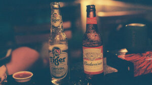 Ảnh Bia Nhậu Buồn, Ảnh Thất Tình Buồn Uống Bia Một Mình