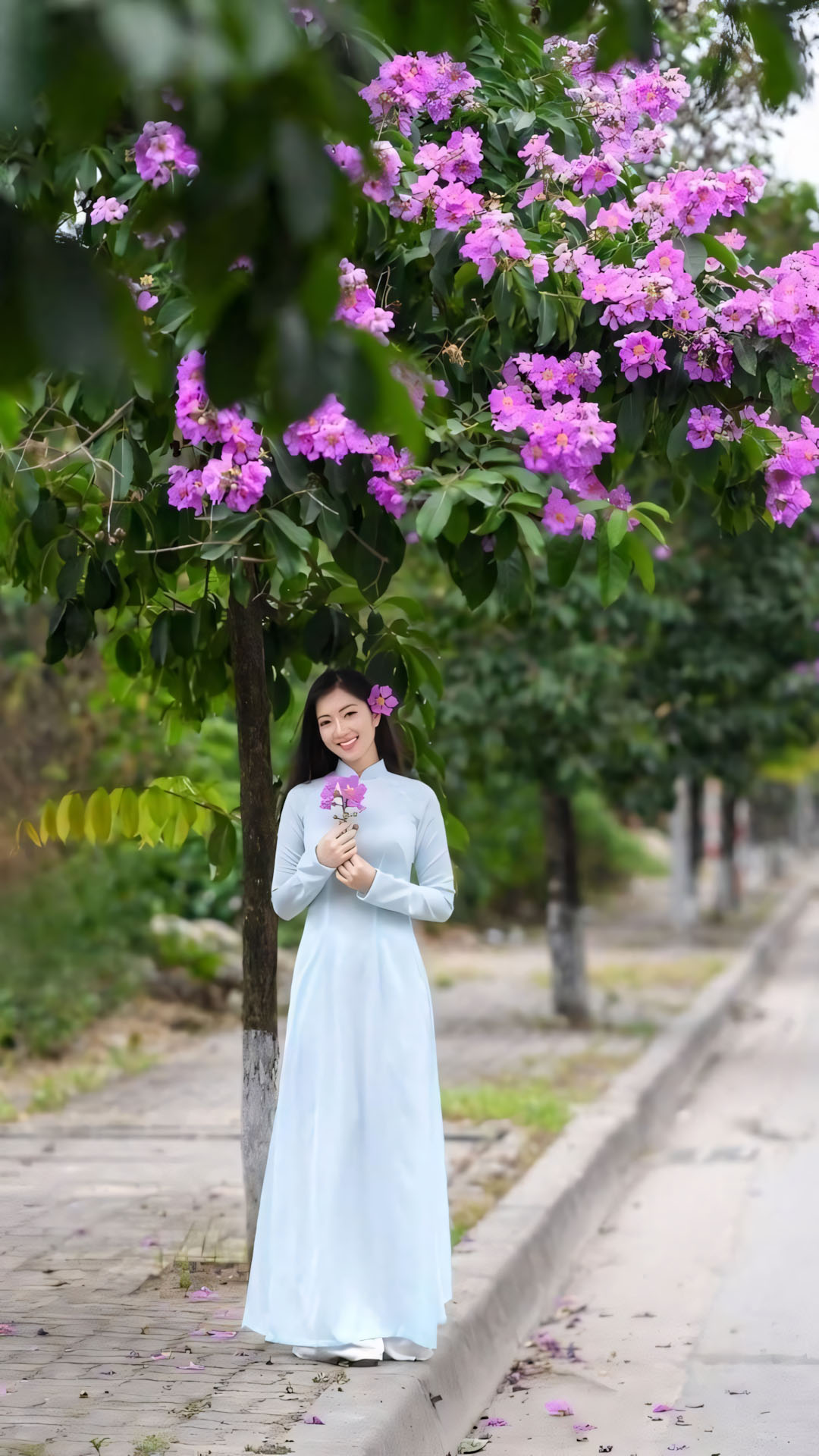 Áo dài ảnh hoa bằng lăng buồn