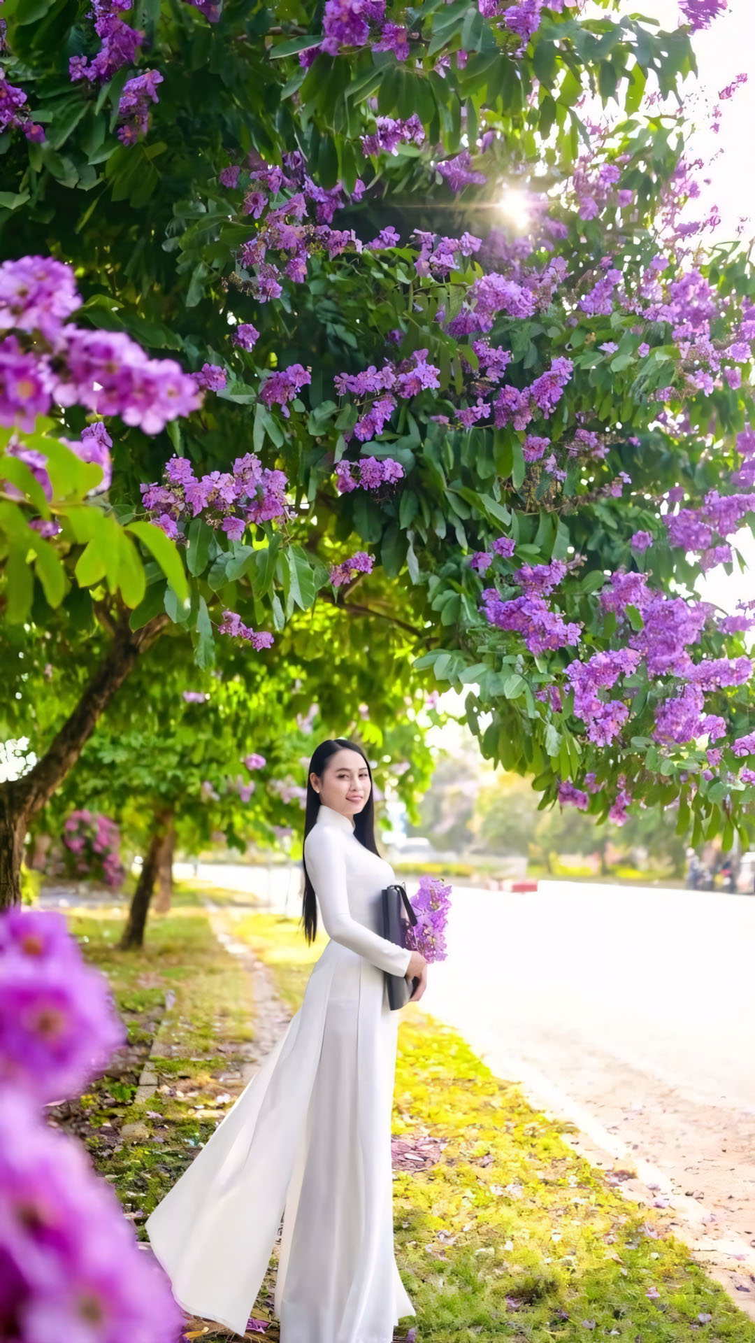 Áo dài ảnh hoa bằng lăng buồn