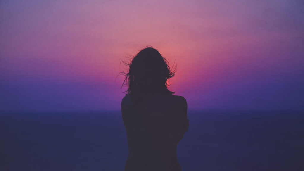 Avatar Buồn Nữ, Cô Đơn, Ảnh Đen Chất, Ảnh Đen Trắng Avatar Buồn Nữ