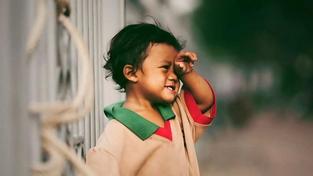 Ảnh Đứa Trẻ Buồn, Em Bé Buồn, Avatar Em Bé Khóc